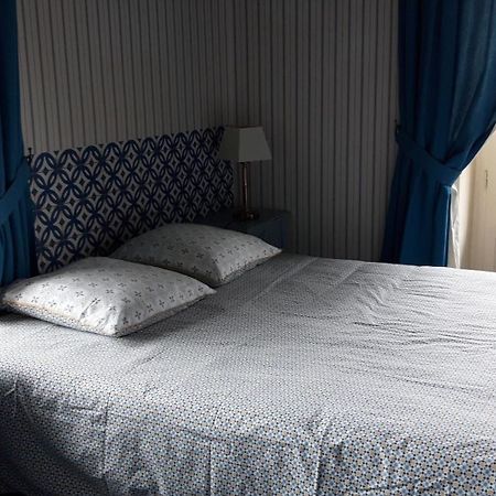 Le Chalet Suisse - Chambre Bleue Le Vicel Oda fotoğraf